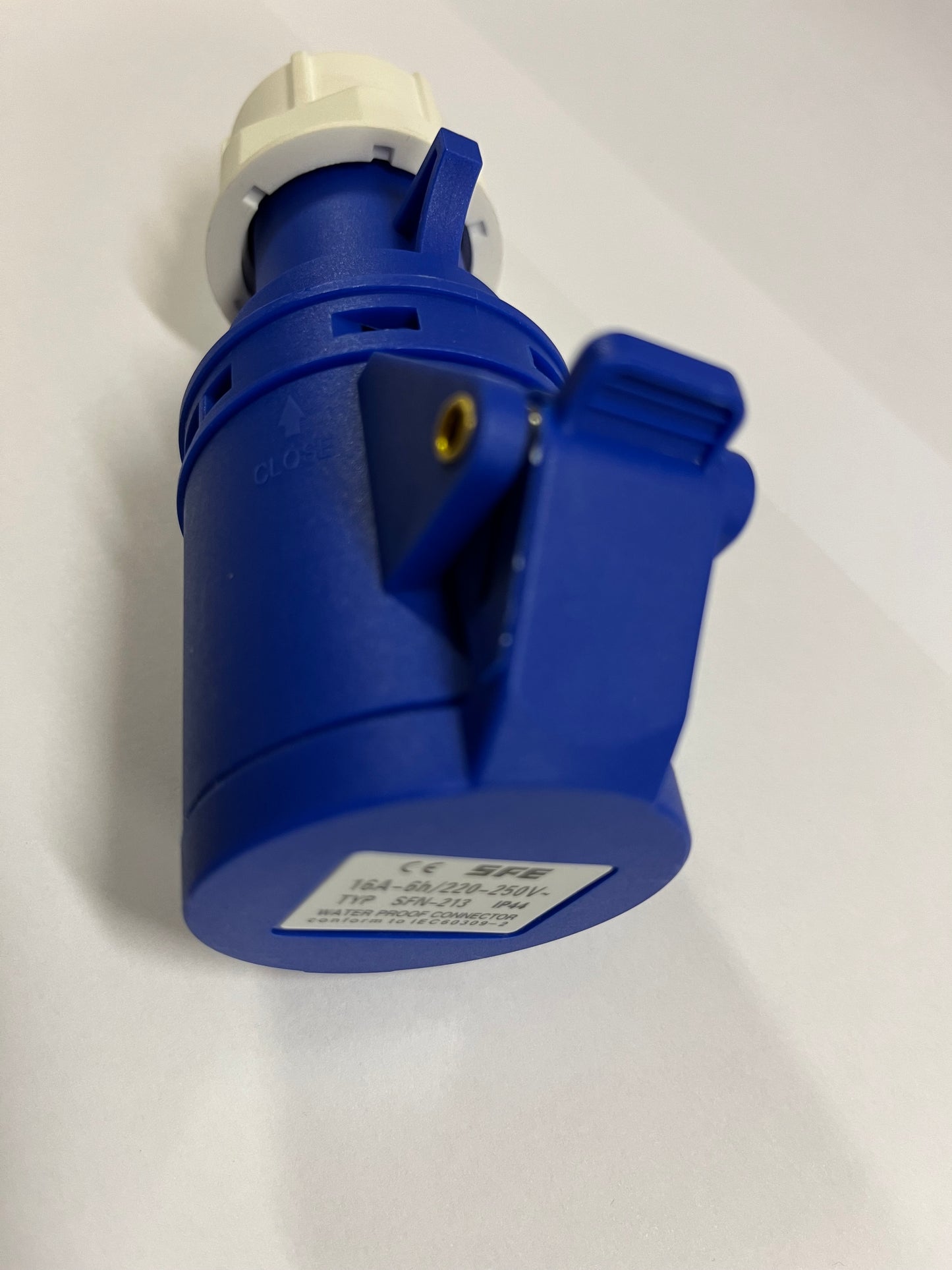 16A 2P+E 230V Coupler IP44