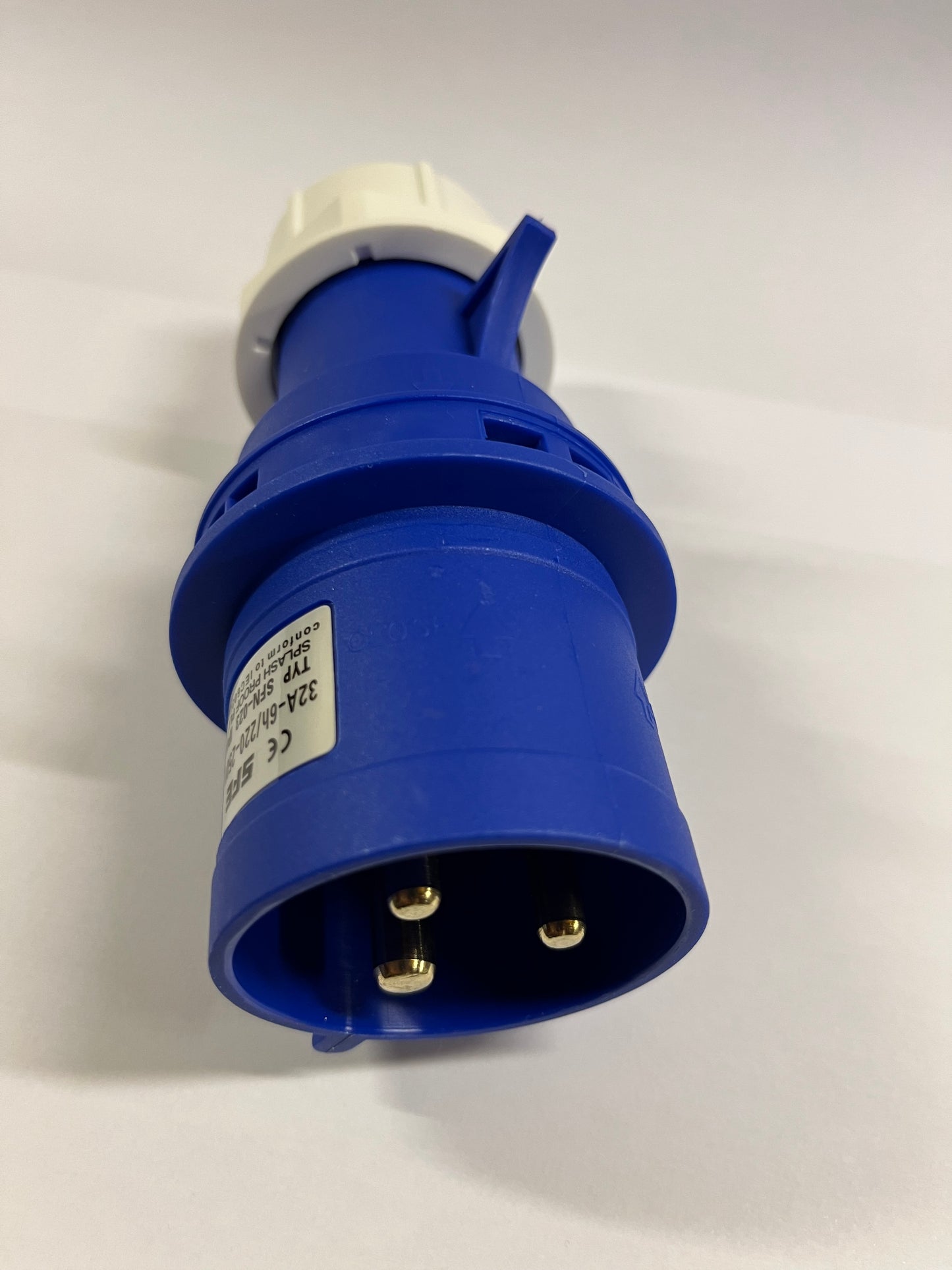 32A 2P+E 230V Plug IP44