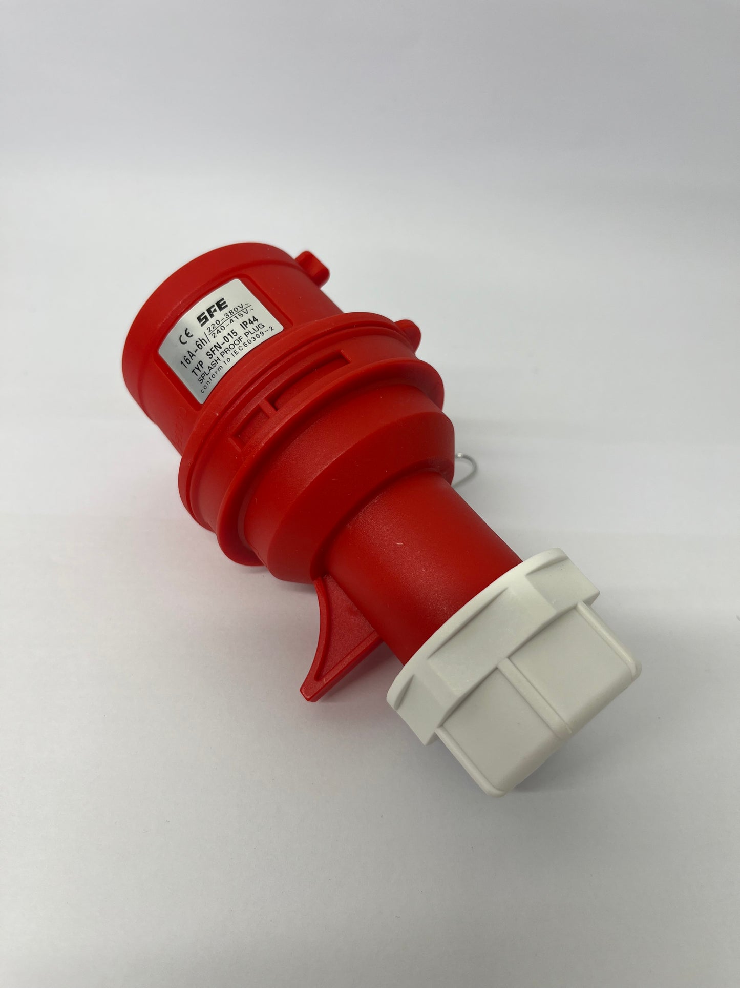 32A 3P+N+E 415V Plug IP44