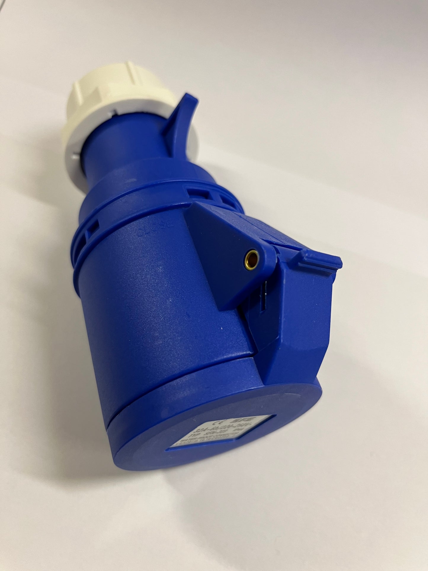 32A 2P+E 230V Coupler IP44